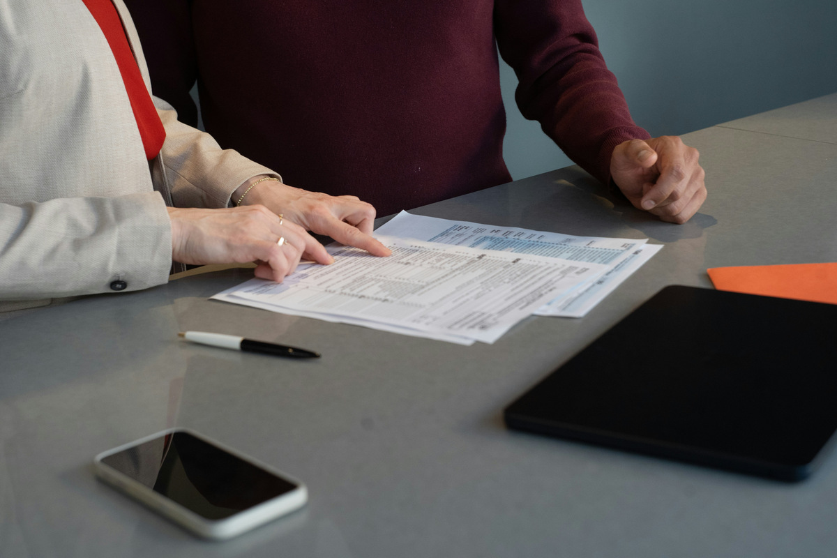 Reviewing pregnancy notification and healthcare documents