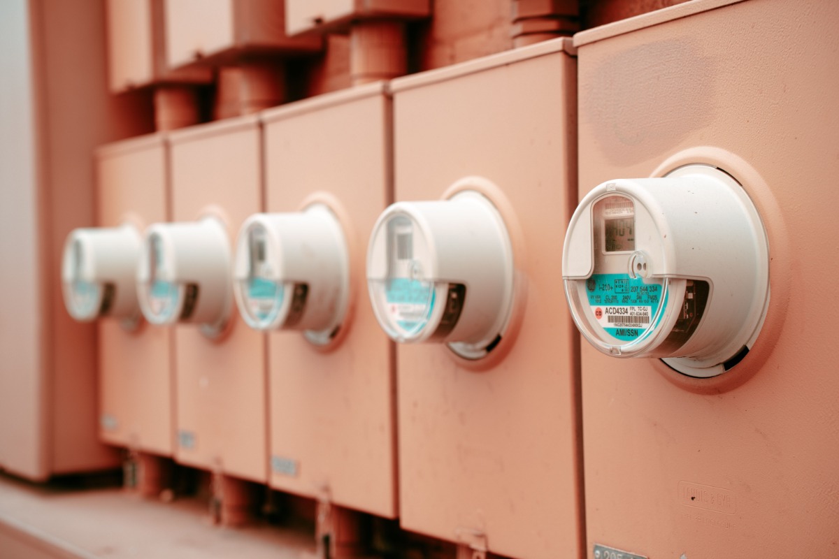Electricity meters measuring household power use