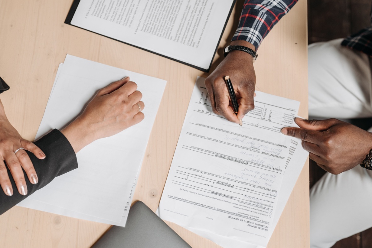 Applicant reviewing documents during My Number Card pickup